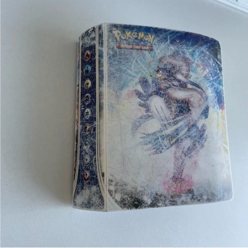 Pokémon Trading Cards Set of 3 Mew VMax | Lucario VStar | Eternatus V - Picture 12 of 13